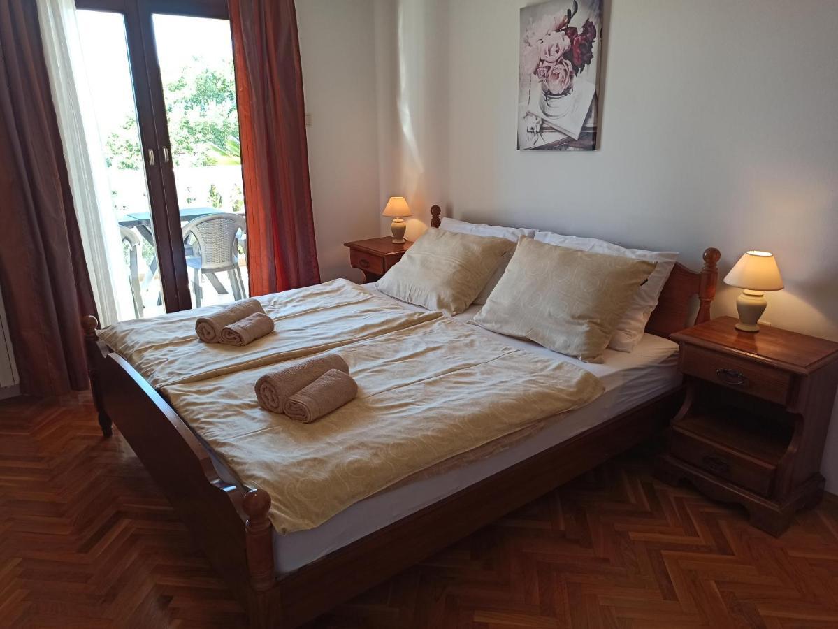 Villa Rea Malinska Buitenkant foto