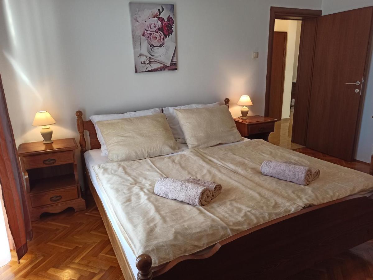 Villa Rea Malinska Buitenkant foto