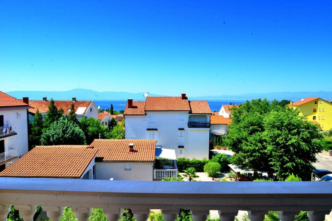 Villa Rea Malinska Buitenkant foto
