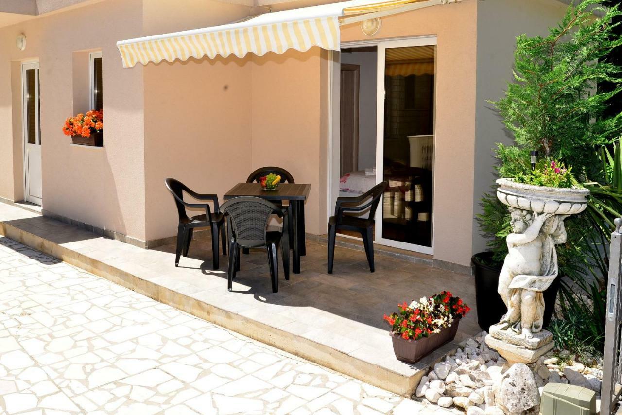 Villa Rea Malinska Buitenkant foto